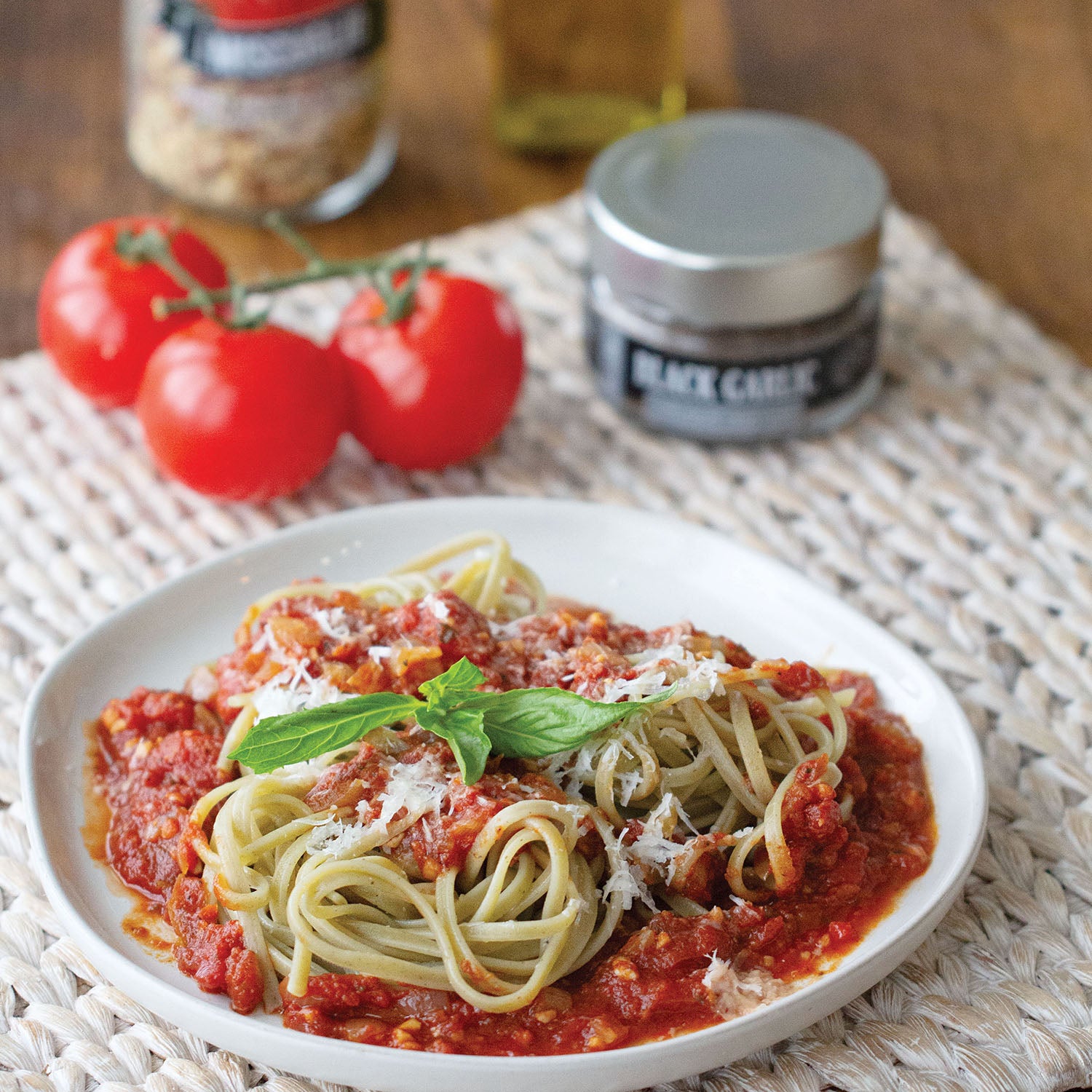 Garlic & Basil Pasta with Classic Marinara