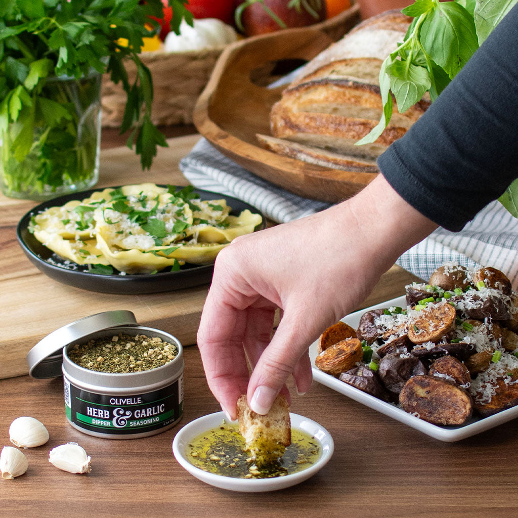Herb & Garlic Dipper and Seasoning